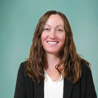 Jennifer Cloud Headshot