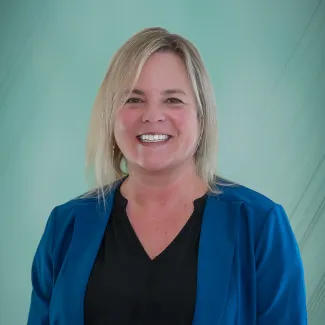 Cathy Alderman Headshot